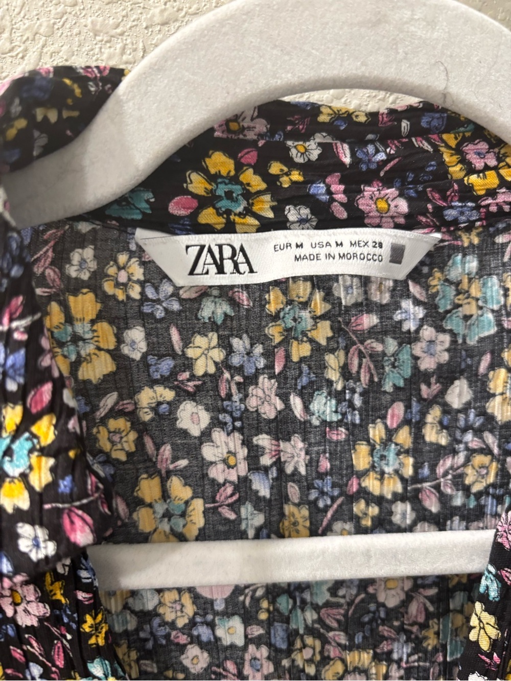Zara Black Floral V-Neck Mini Dress with Yellow & Pink Accents - Picture 3 of 4